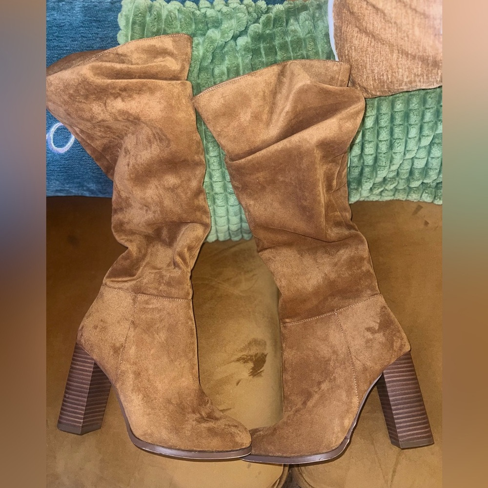 Forever 21 Tan Heeled Boots